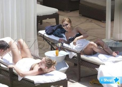 Cheryl_and_Kimberley_at_hotel_in_Hollywood_120711_4.jpg
