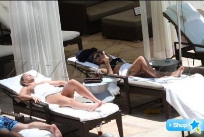 Cheryl_and_Kimberley_at_hotel_in_Hollywood_120711_47.jpg