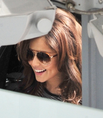 Cheryl_Cole_arriving_at_Heathrow_airport_06_05_11_13.jpg