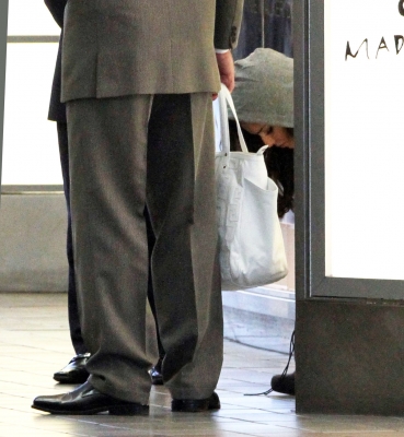 Cheryl_Cole_at_LAX_10_05_11_59.jpg