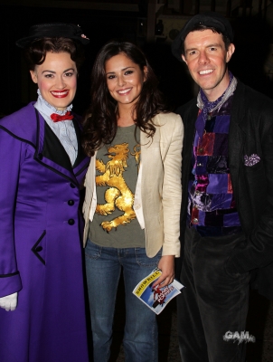 Cheryl_Cole_backstage_at_Mary_Poppins_on_Broadway_17_05_11_10.jpg