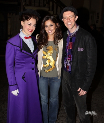 Cheryl_Cole_backstage_at_Mary_Poppins_on_Broadway_17_05_11_11.jpg