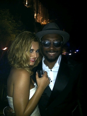 Cheryl_Cole_in_the_South_of_France_04_08_11_9.jpg