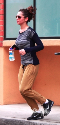 Cheryl_Cole_leaves_a_gym_in_Studio_City_07_05_11_2.JPG