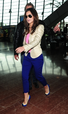 Cheryl_Cole_seen_leaving_France_15_05_11_23.jpg