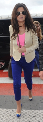Cheryl_Cole_seen_leaving_France_15_05_11_7.jpg