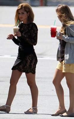 Cheryl_on_set_of_What_to_Expect_When_Youre_Expecting_29_08_11_34.jpg