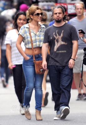 Cheryl_Cole_in_New_York_30_09_11_18.jpg