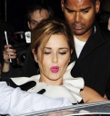 Имя файла=Cheryl_Kim__Nicola_leaving_the_Theatre_Royal_Drury_5_10_11_70.jpg
Размер файла=338КБ
Размеры=2200x2326
Дата=Март 11, 2012 Cheryl_Kim__Nicola_leaving_the_Theatre_Royal_Drury_5_10_11_70.jpg