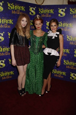 Cheryl_Nicola__Kim_at_Shrek_The_Musical_Premiere_5_10_11_17.jpg