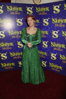 Cheryl_Nicola__Kim_at_Shrek_The_Musical_Premiere_5_10_11_18.jpg
