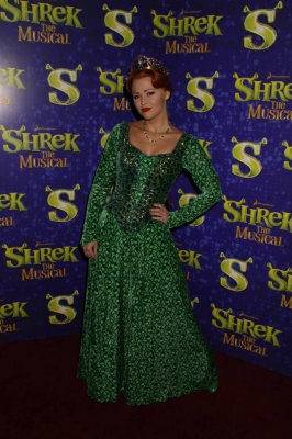Cheryl_Nicola__Kim_at_Shrek_The_Musical_Premiere_5_10_11_25.jpg