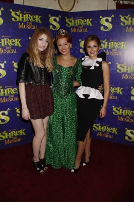 Cheryl_Nicola__Kim_at_Shrek_The_Musical_Premiere_5_10_11_30.jpg