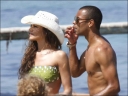 Cheryl_and_Ashley_on_the_beach_in_Nice_120609_15.jpg
