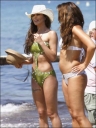 Cheryl_and_Ashley_on_the_beach_in_Nice_120609_7.jpg