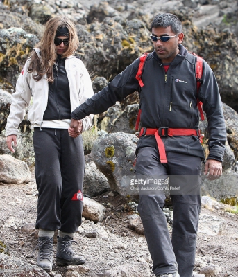 Celebrities_Climb_Mount_Kilimanjaro_For_Comic_Relief_-_Day_5_05_03_09_28229.jpg