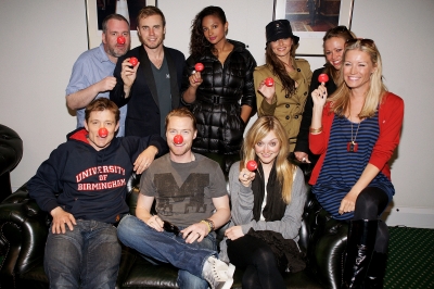 Cheryl_Cole_and_Kimberley_Walsh_return_from_Africa_090309_12.JPG
