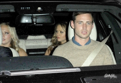 Cheryl_and_Kimberley_leaving_Bungalow_8_09_10_11_8.jpg