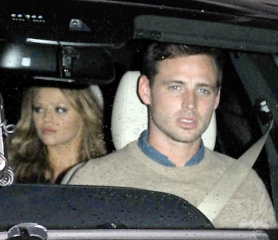 Cheryl_and_Kimberley_leaving_Bungalow_8_09_10_11_9.jpg