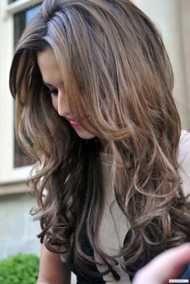 Cheryl_Cole_leaving_a_hotel_in_Glasgow_08_06_09_29.jpg