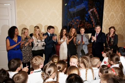 Cheryl_Kimberley_and_climbers_meet_Gordon_Brown_in_London_120309_6.jpg