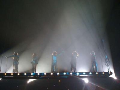 Out_of_Control_Tour_2009_-_Manchester_240409_10.jpg