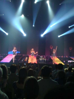 Out_of_Control_Tour_2009_-_Manchester_240409_5.jpg