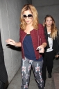 Имя файла=Cheryl_arrives_at_LAX_airport_in_LA_09_10_11_37.jpg
Размер файла=1145КБ
Размеры=2400x3600
Дата=Март 11, 2012 Cheryl_arrives_at_LAX_airport_in_LA_09_10_11_37.jpg