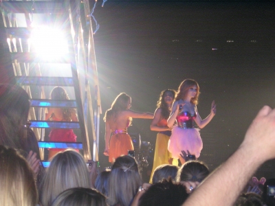 Tangled_Up_Tour_-_Odyssey_Arena_Belfast_NI_050508_24.jpg