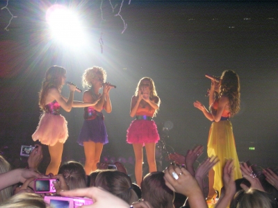 Tangled_Up_Tour_-_Odyssey_Arena_Belfast_NI_050508_35.jpg