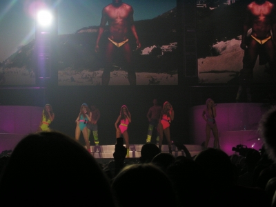 Tangled_Up_Tour_-_Odyssey_Arena_Belfast_NI_050508_39.jpg