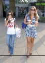 Girls_Aloud_stop_off_at_a_service_station2C_Oxford_15_08_08_282229.jpg