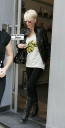 Girls_Aloud_stop_off_at_a_service_station2C_Oxford_15_08_08_284929.jpg
