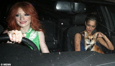Cheryl__Nicola_In_brighton_140508_1.jpg