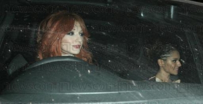 Cheryl__Nicola_In_brighton_140508_17.jpg