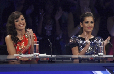 Cheryl_and_Judges_on_X_Factor_01112008_1.jpg