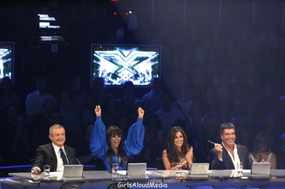 Cheryl_and_Judges_on_X_Factor_11102008_8.jpg