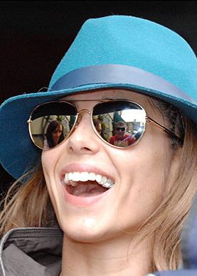 Cheryl_and_Kimberley_sign_autographs_Newcastle_240508_8.jpg