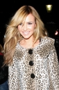 Girls_Aloud_leaving_a_London_Hotel_08_12_08_282929.jpg