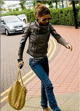 Cheryl_Arriving__Hotel_Cardiff_Wales_020608.jpg