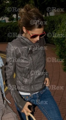 Cheryl_Cole_arrives_to_X_Factor_Rehersals_in_Cardiff_01_07_08_28329.jpg
