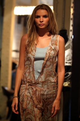Nadine_Shopping_At_All_Saints_22_03_06_282429.jpg