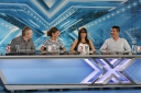 Cheryl_Cole_on_The_X_Factor_-_On_the_Set_Pictures_12.jpg