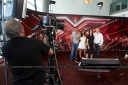 Cheryl_Cole_on_The_X_Factor_-_On_the_Set_Pictures_3.jpg