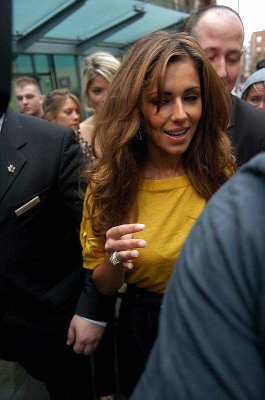 Cheryl_Cole_in_Manchester_290608_19.jpg