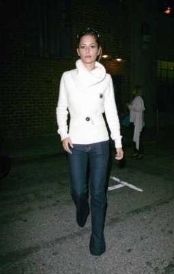 Cheryl_Cole_is_spotted_leaving_a_studio_in_Hollywood_170208_2.JPG