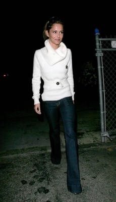 Cheryl_Cole_is_spotted_leaving_a_studio_in_Hollywood_170208_5.JPG