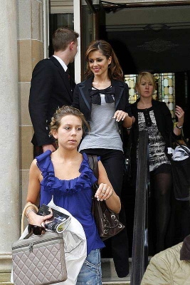 Cheryl_Cole_leaving_her_hotel_in_Glasgow_07_07_08_282729.jpg