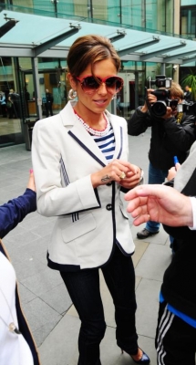 Cheryl_Cole_leaving_her_Manchester_hotel_280608_1.jpg