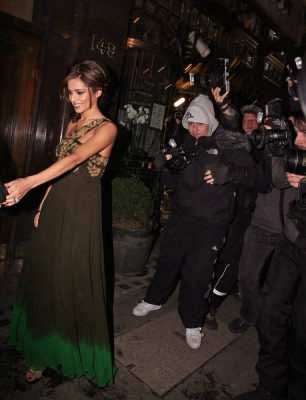 Cheryl_Cole_leaving_Mr_Chows_-_30_10_08_22.jpg